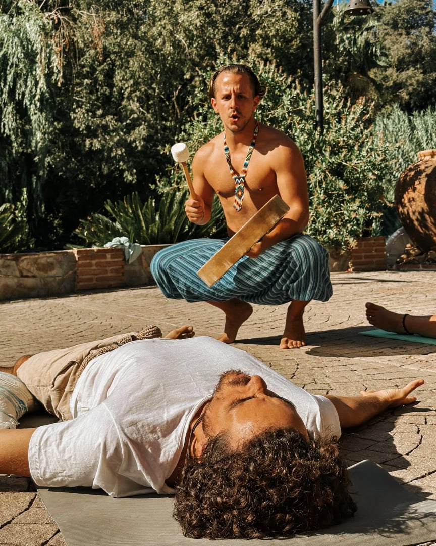 HOLISTIC INTEGRATIVE GROUP  RETRAITES AYAHUASCA EN ESPAGNE