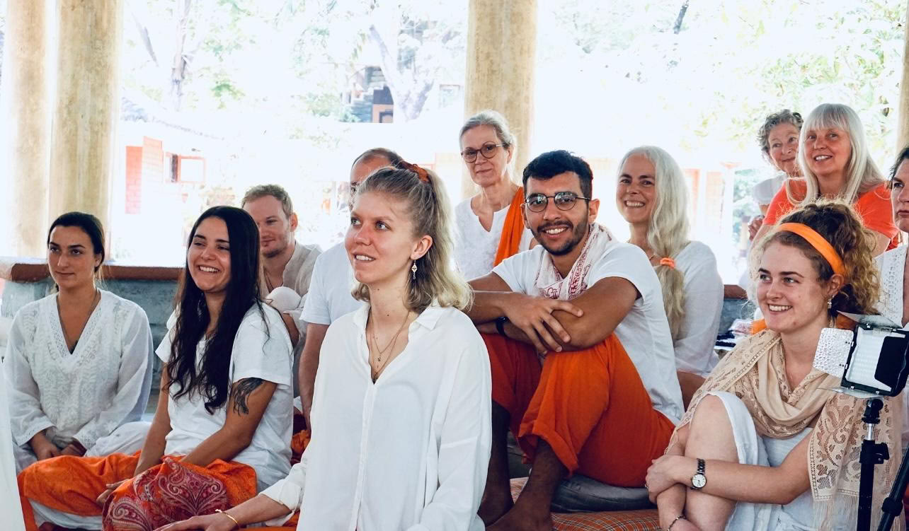 Retraite silencieuse de méditation et détox de 21 jours à l’ashram en Inde