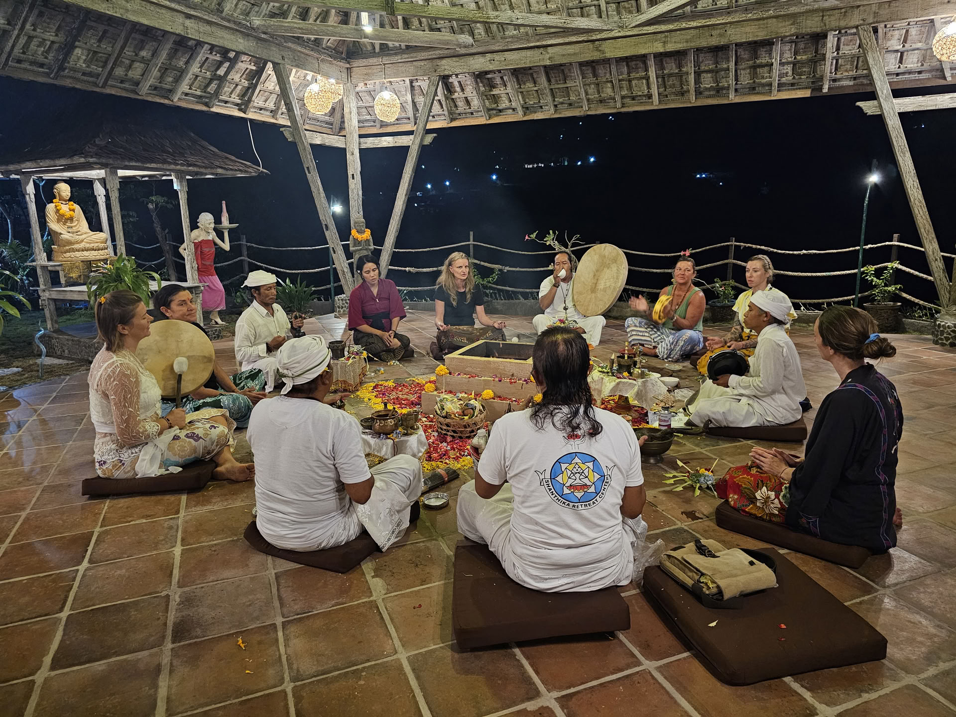 Cérémonie du feu Agni Hotra