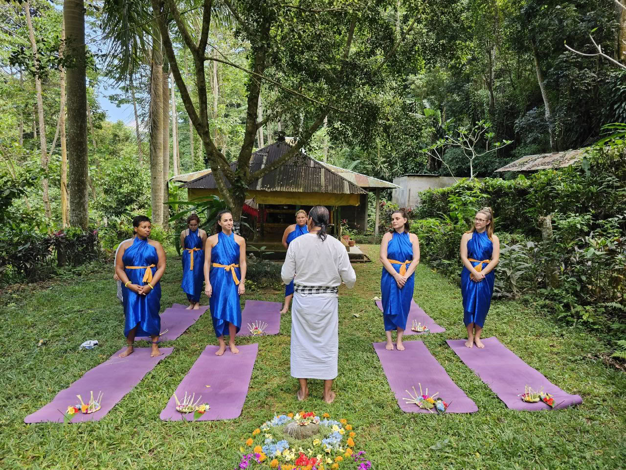 Cérémonie de purification de la cascade sacrée
