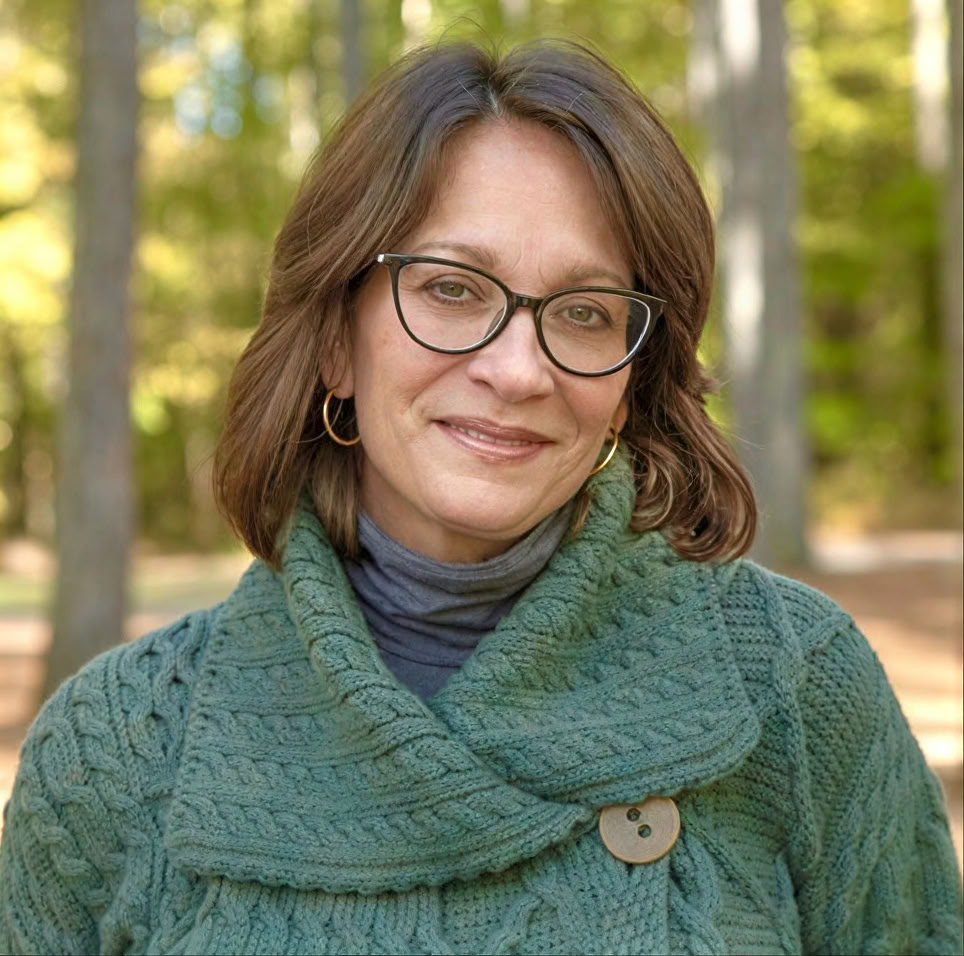 Retraite communautaire avec Meg Medina : célébrer les histoires latinx dans la littérature jeunesse