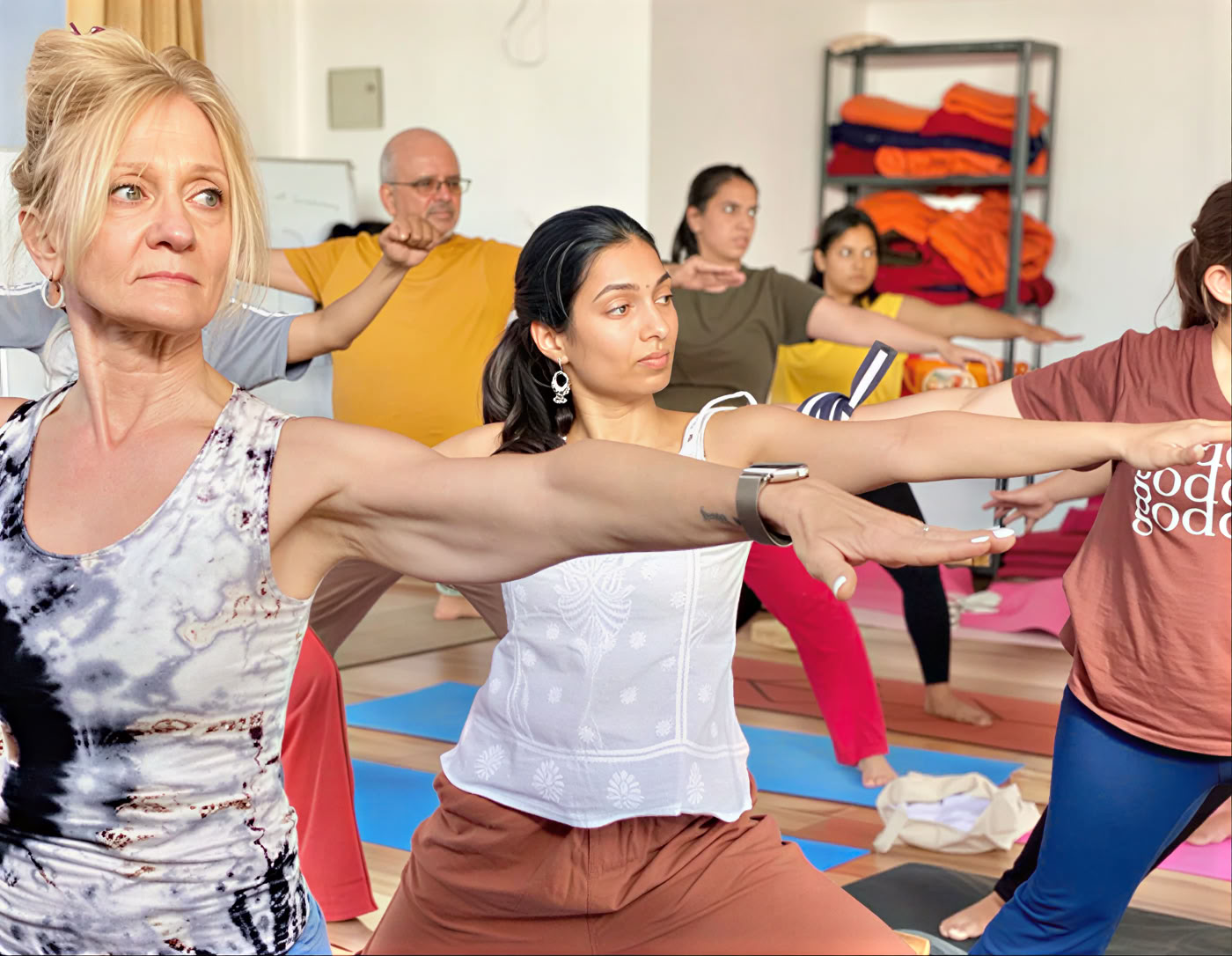Formation de professeur de yoga de 100 heures à Rishikesh, en Inde – mai 2026
