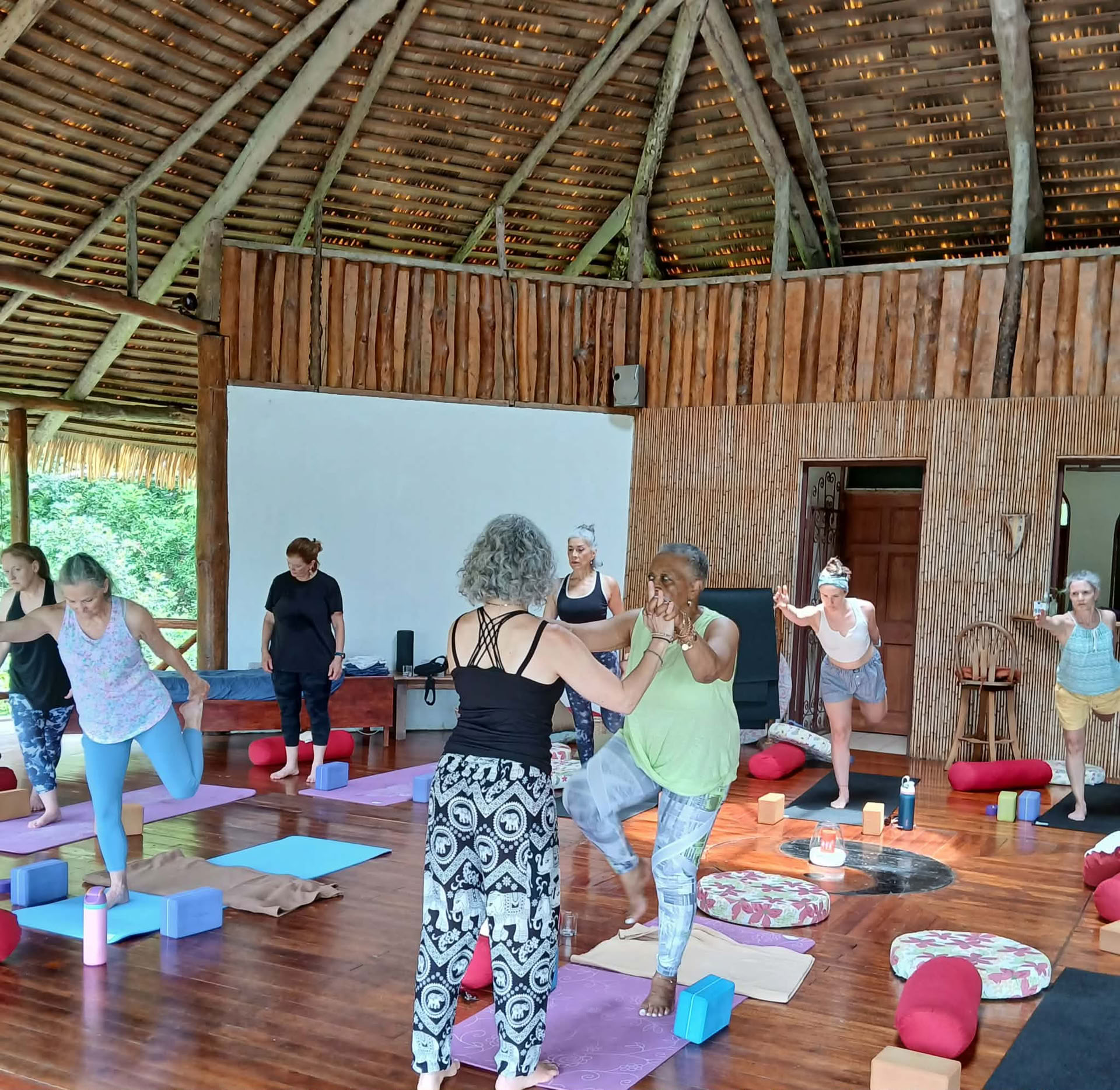 Pura Vida Pause : Yoga, Aventure, et Re-set