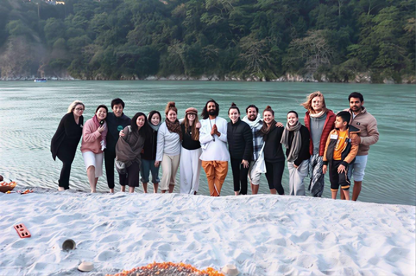 Cours de formation de professeur de yoga ayurvédique de 200 heures à Rishikesh