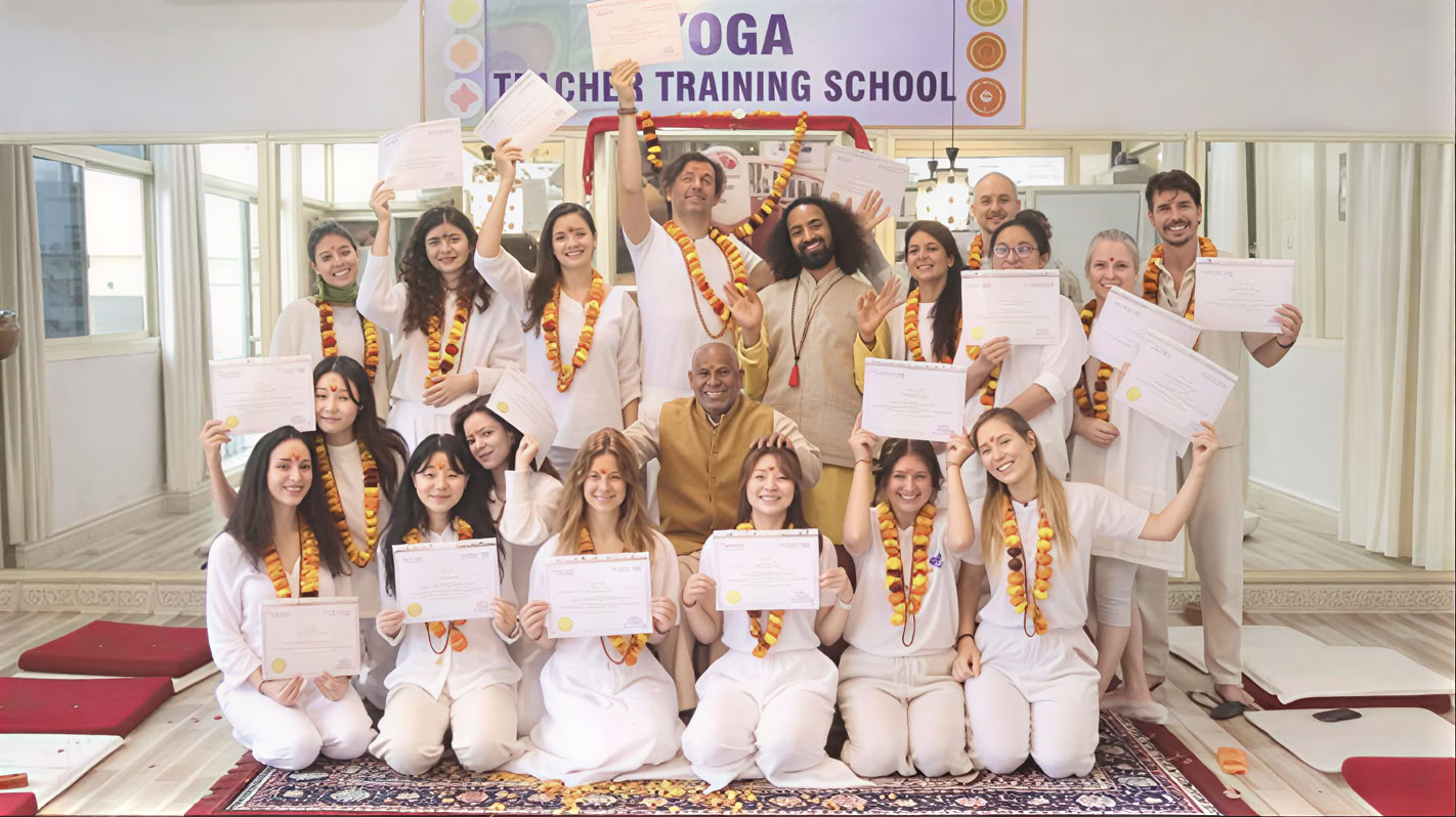 Formation de professeurs de yoga de 100 heures à Rishikesh, en Inde