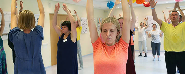 Osho Dynamic Meditation dirigée par le Maître de Méditation