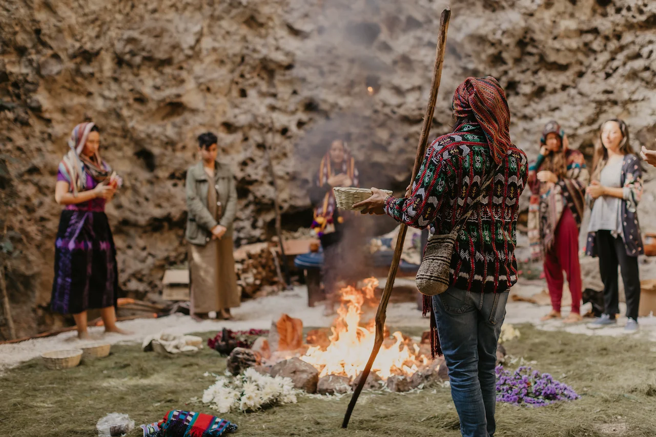 Cérémonie du feu maya avec cacao
