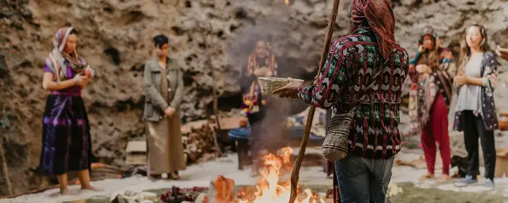 Cérémonie du feu maya avec cacao