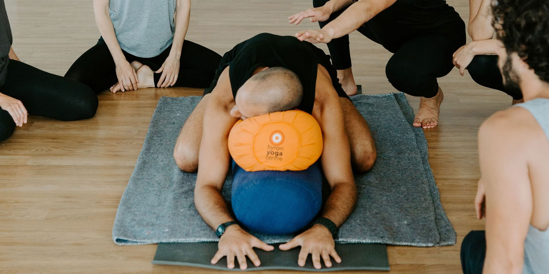 Formation de professeurs de yoga de 4 jours sensibilisée aux traumatismes