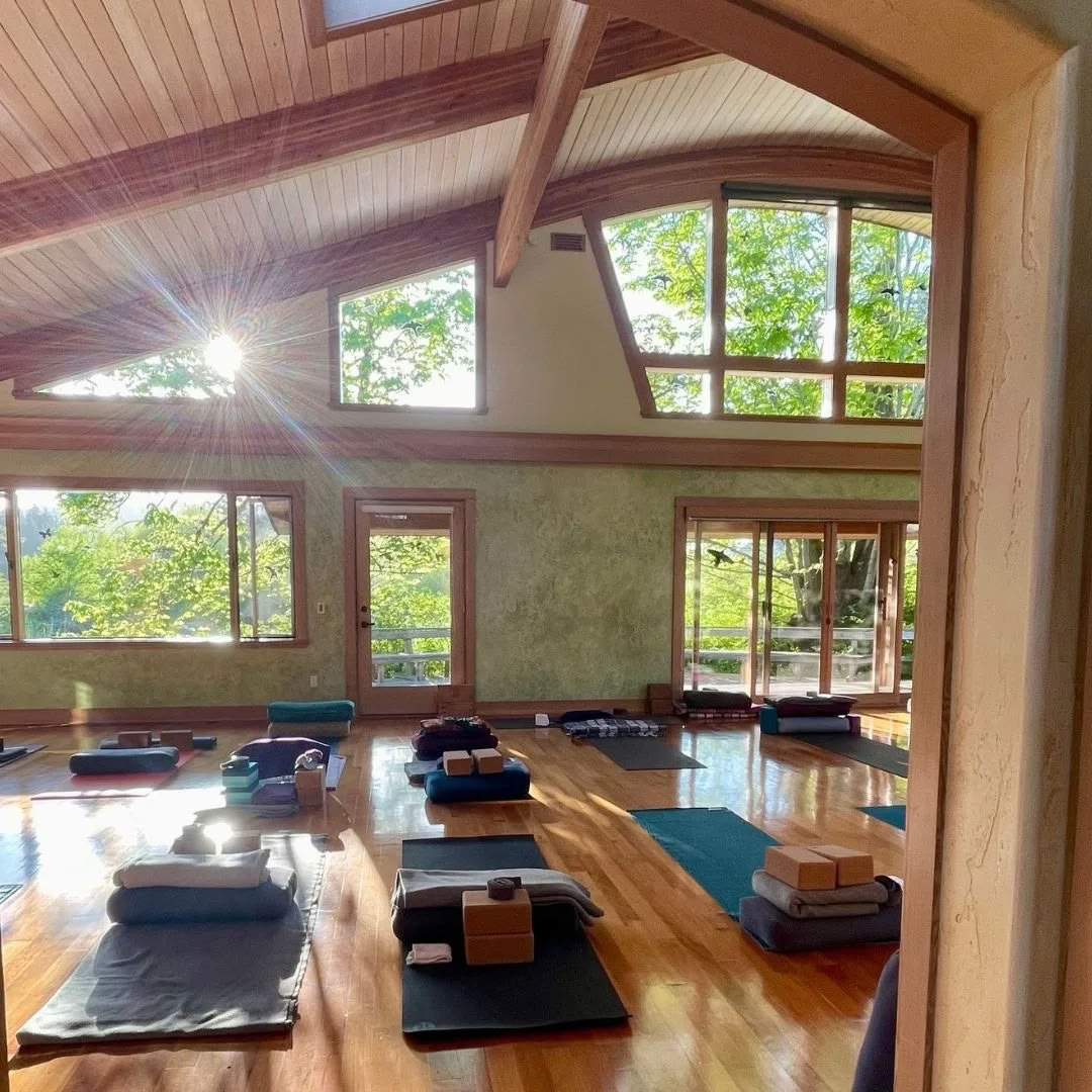 Empty Mind, Open Heart - Retraite de yoga et de méditation en pleine conscience — Stowel Lake Farm