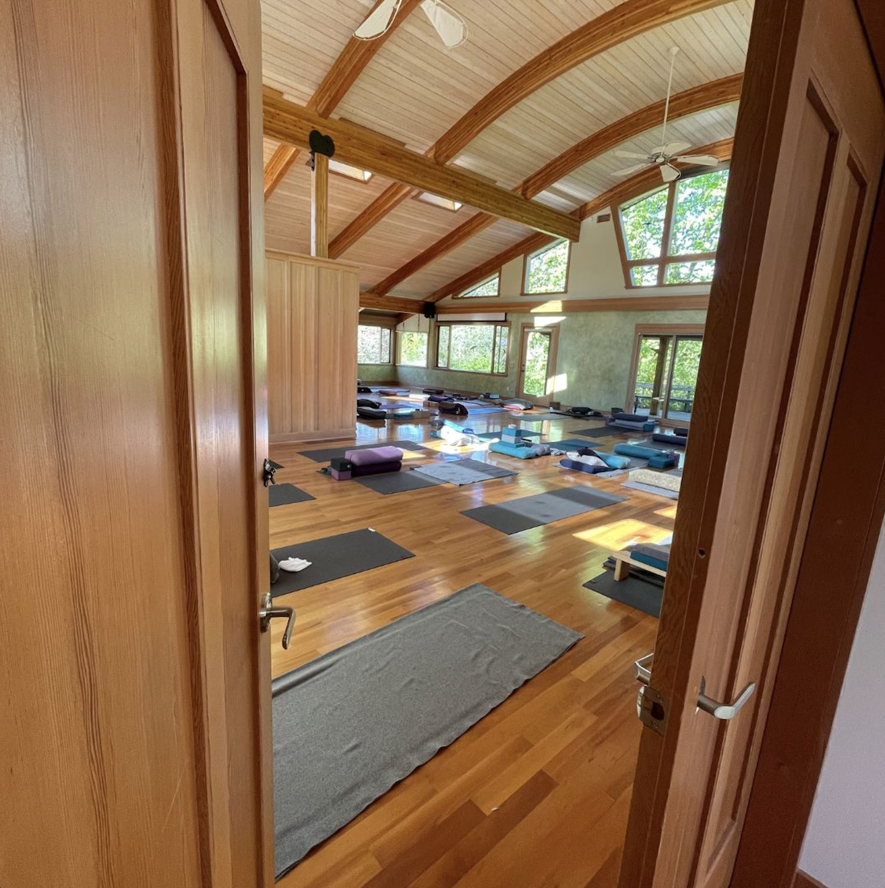 Empty Mind, Open Heart - Retraite de yoga et de méditation en pleine conscience — Stowel Lake Farm