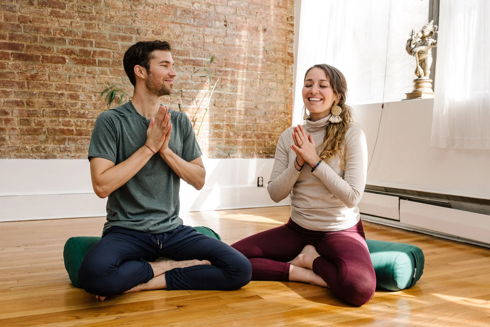 formation de professeur de yoga de 200 h (programme de 8 mois)