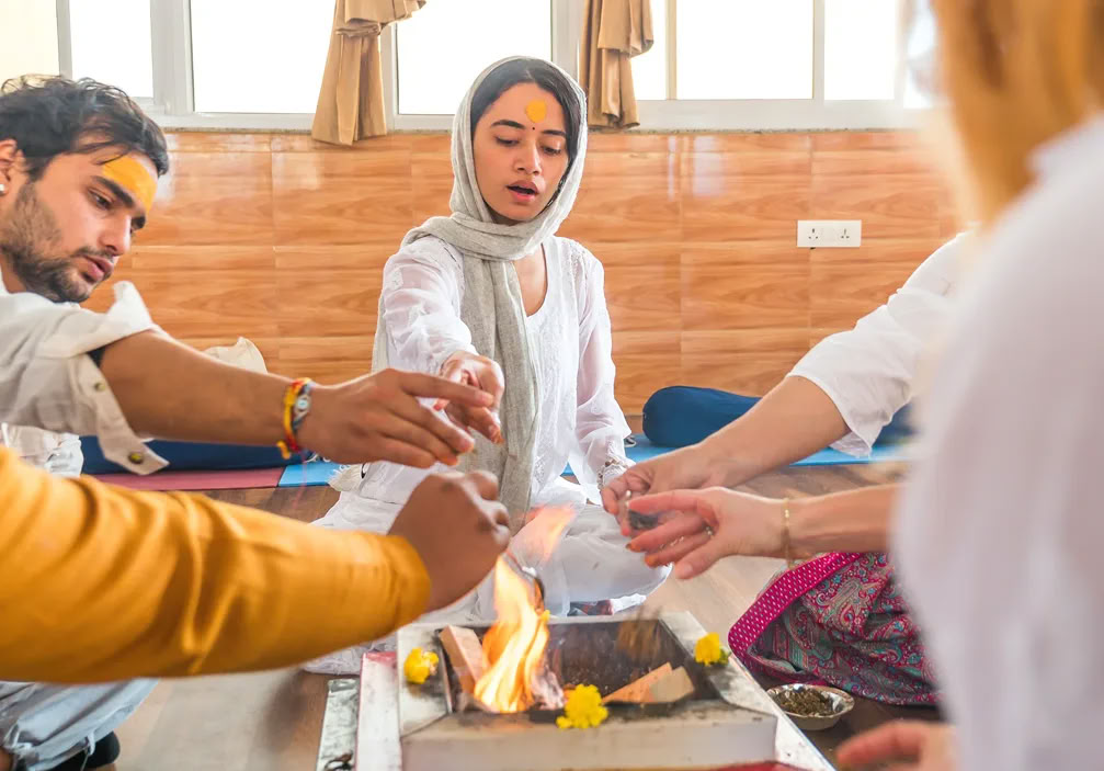 Programme de formation de professeur de yoga de 100 heures