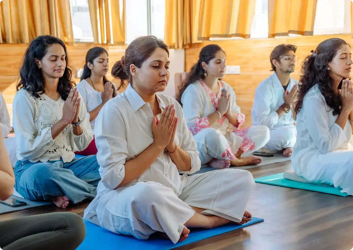Programme de formation de professeur de yoga de 100 heures