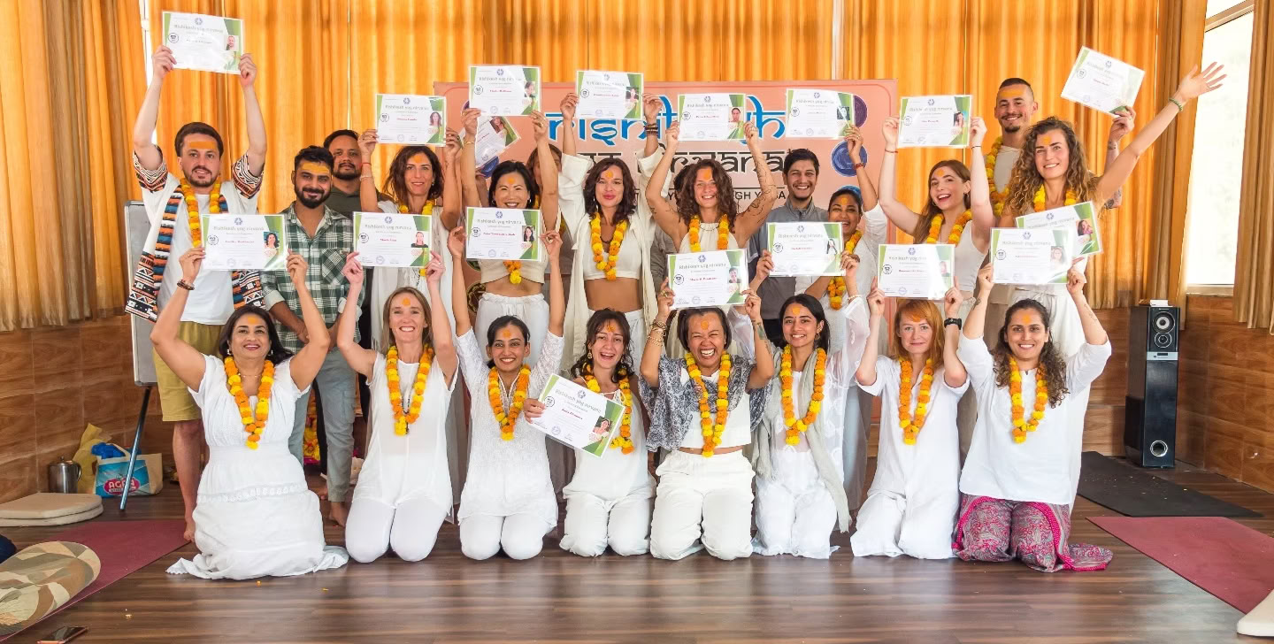Programme de formation de professeur de yoga de 100 heures
