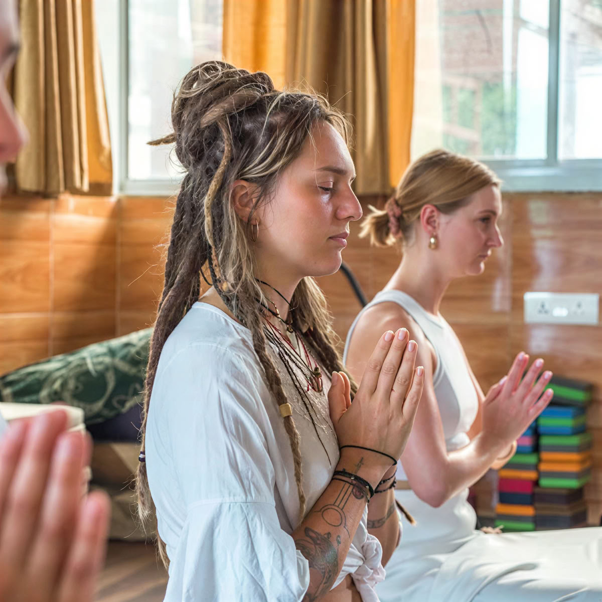 Programme de formation de professeur de yoga de 300 heures