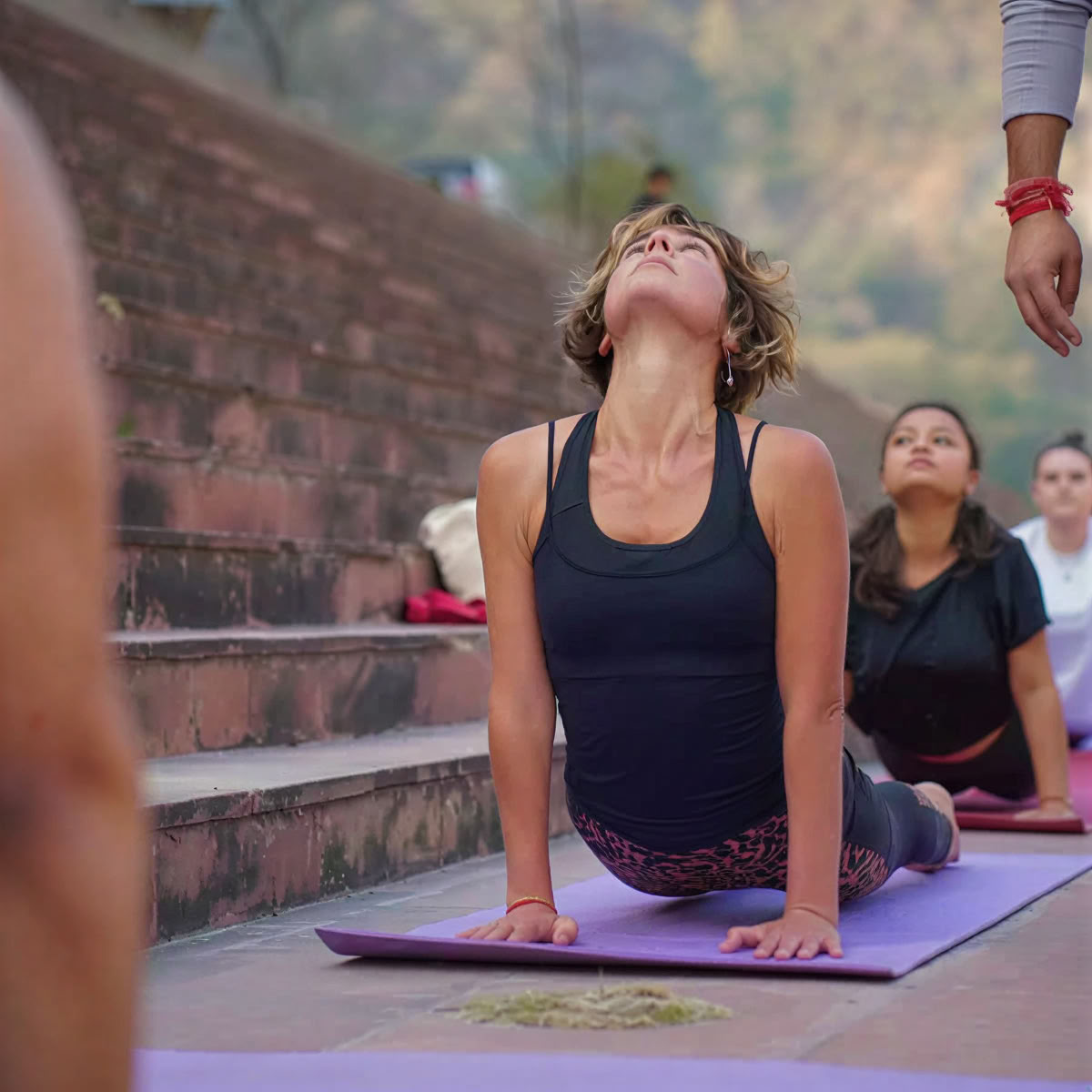 Programme de formation de professeur de yoga de 300 heures