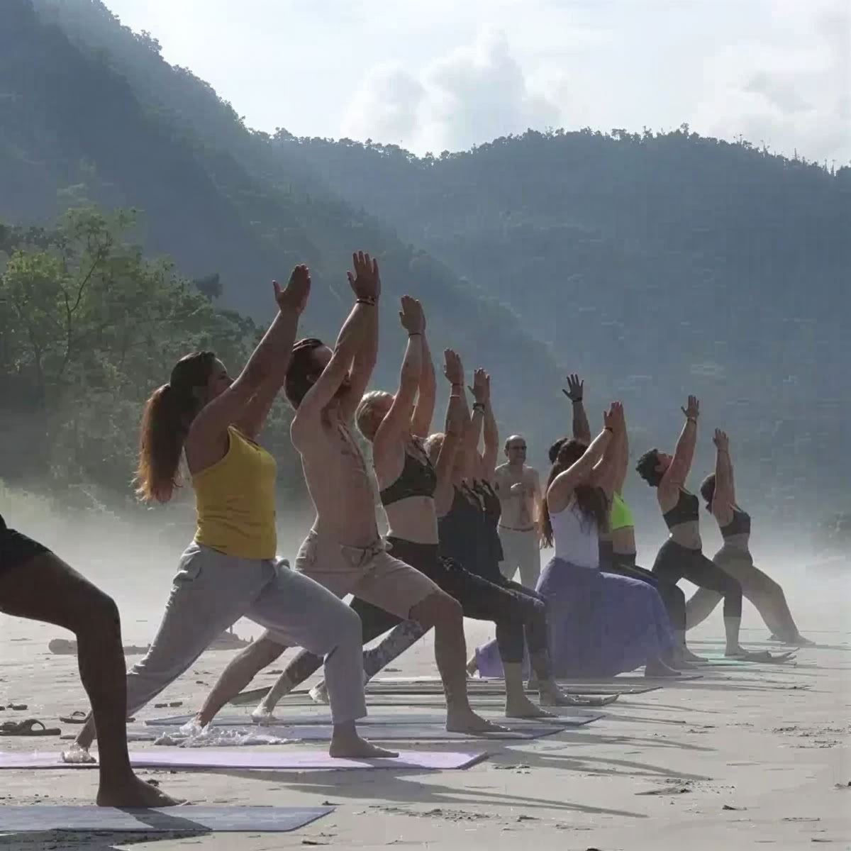 Formation de professeur de yoga de 200 heures à Rishikesh