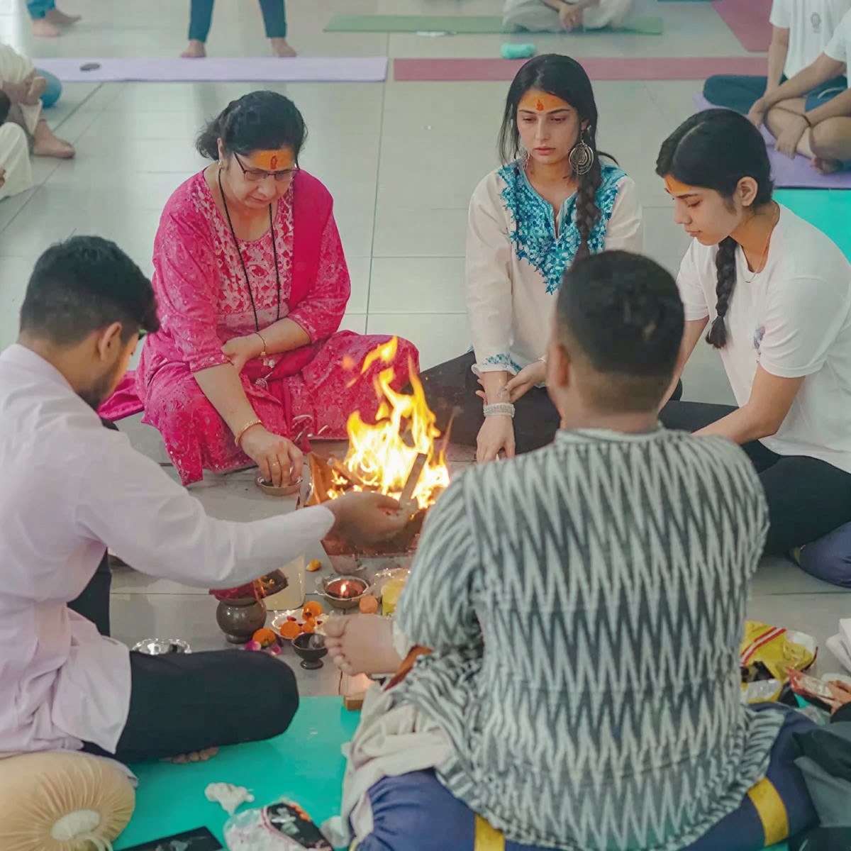 Formation de professeure de yoga de 300 heures à Rishikesh – 01 mai – 27 mai 2026