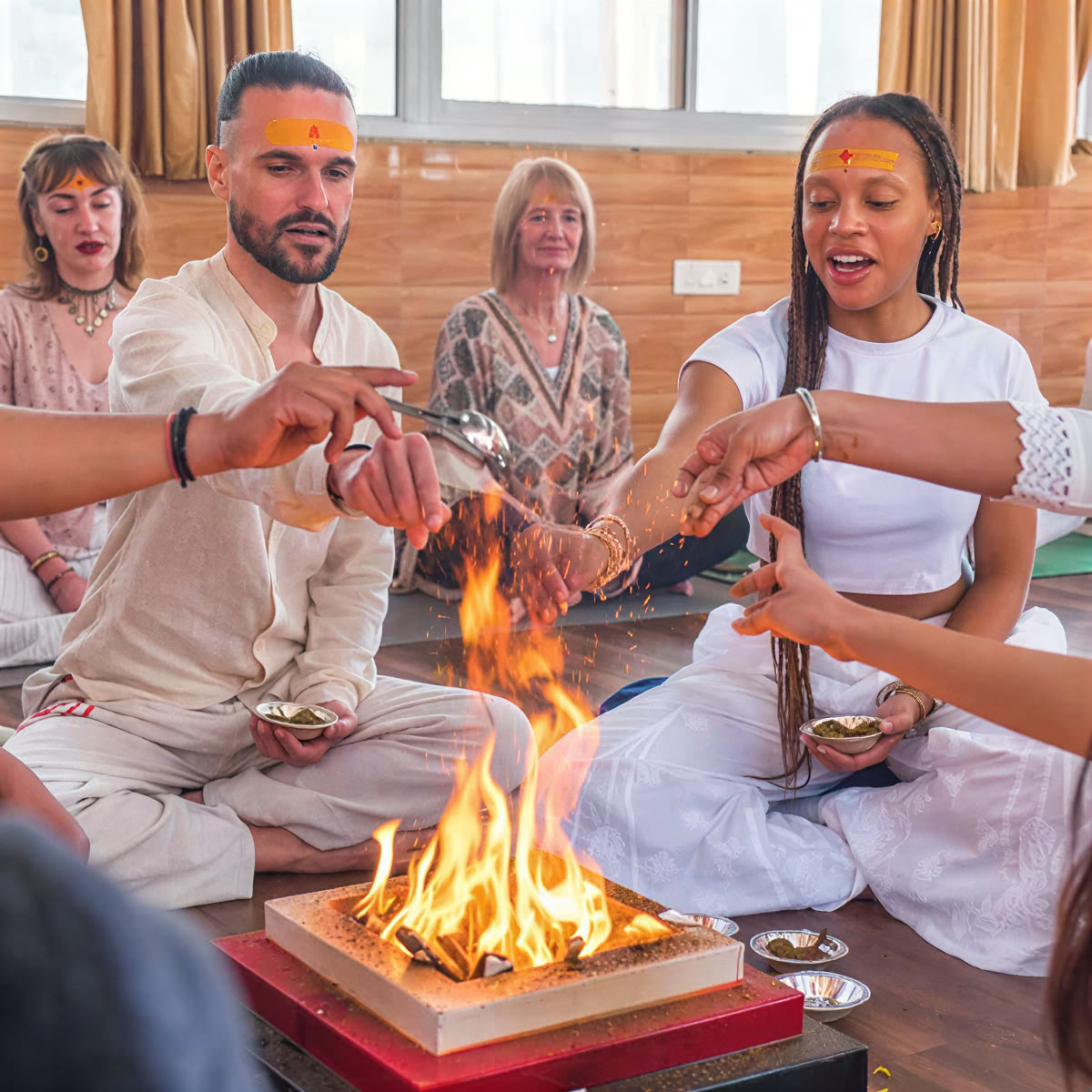 Formation de professeure de yoga de 300 heures à Rishikesh – 01 mai – 27 mai 2026