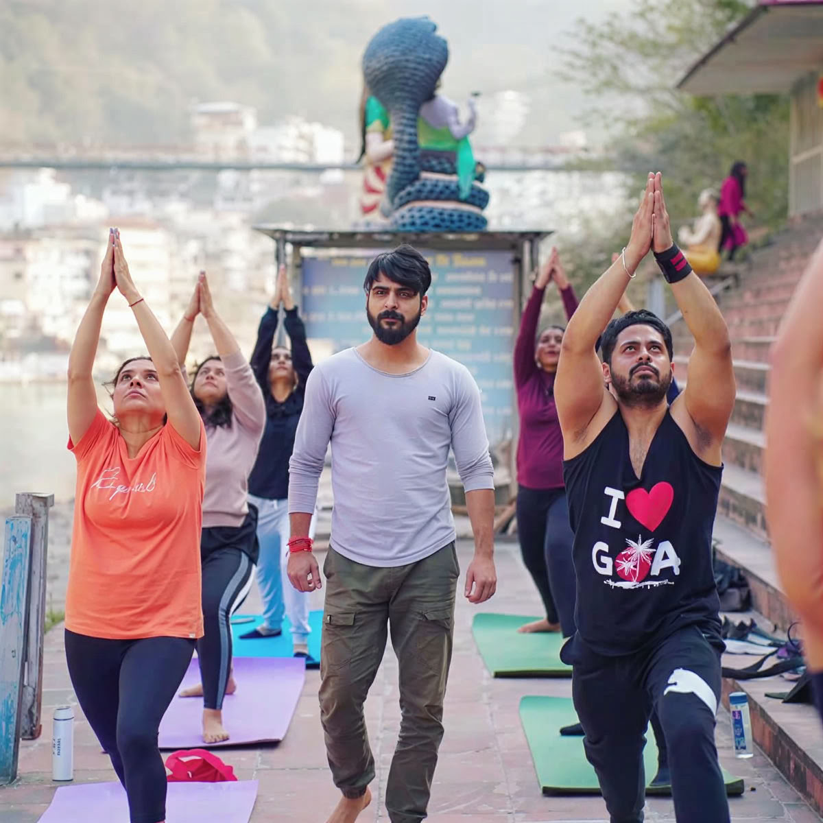Formation de professeure de yoga de 300 heures à Rishikesh – 01 mai – 27 mai 2026