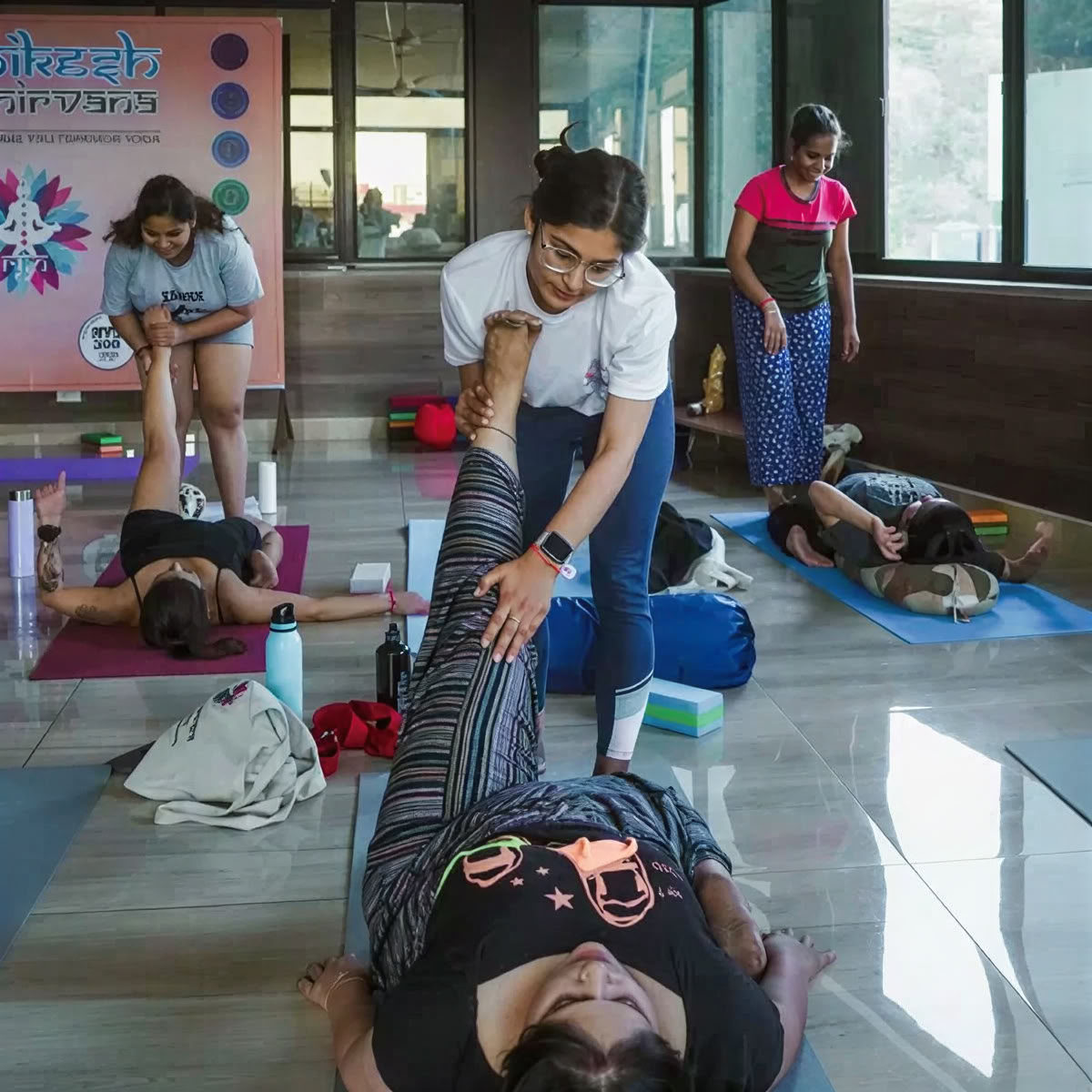 Formation de professeure de yoga de 300 heures à Rishikesh – 01 mai – 27 mai 2026
