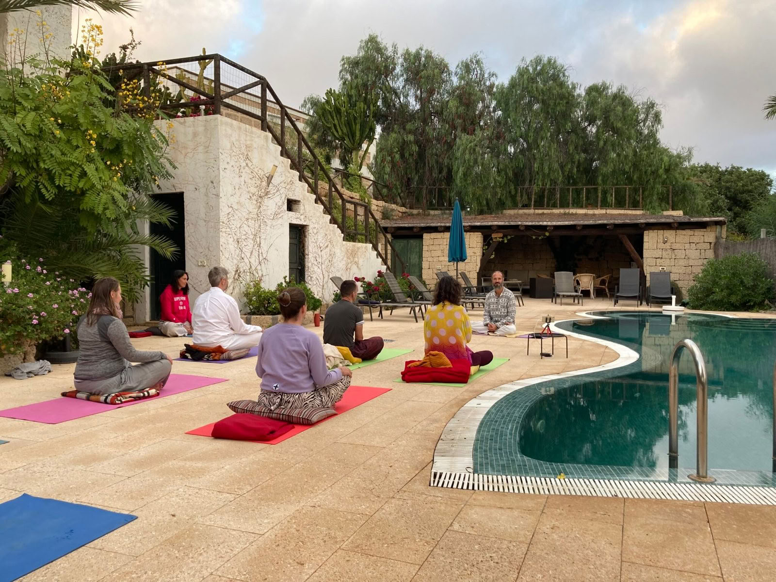 8 jours de yoga et de pleine conscience pour se connecter à votre vérité intérieure (Village Charm)
