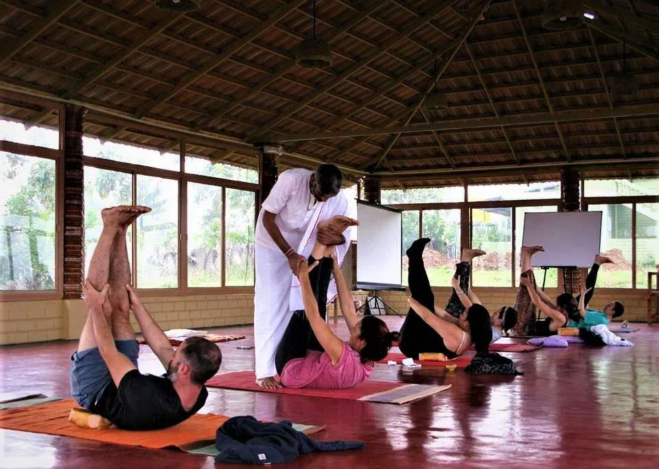 Retraite de formation de yoga pour enfants de 100 heures à Rishikesh – 10 jours