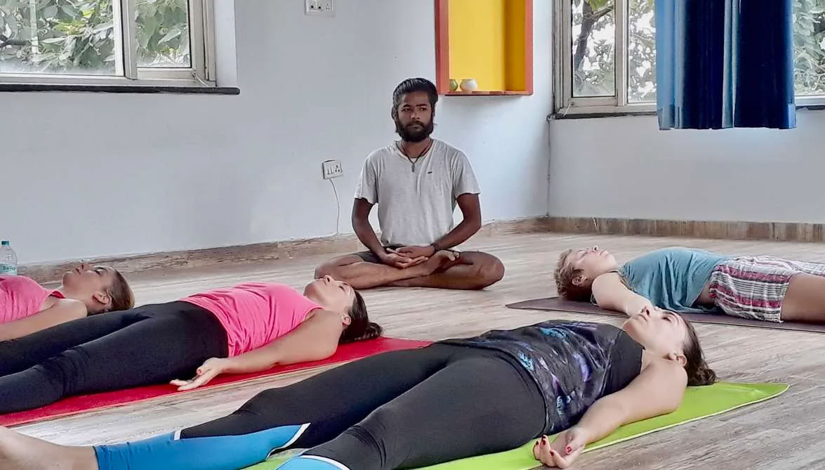 Retraite de formation en thérapie par le yoga à Rishikesh, Inde