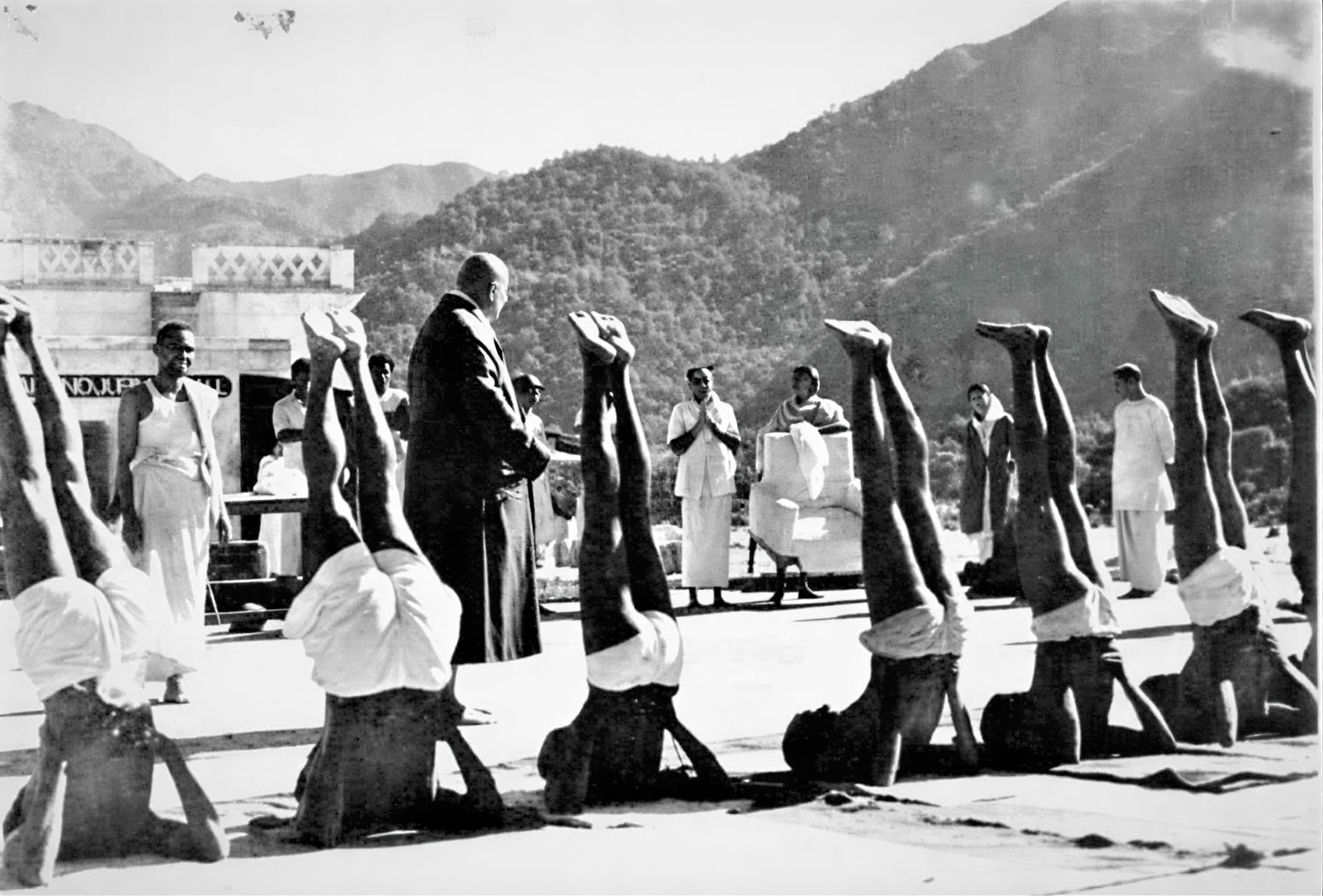 Retraite de formation en thérapie par le yoga à Rishikesh, Inde
