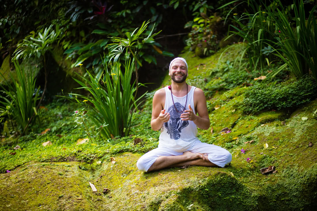 Formation de professeur de yoga Kundalini fondamentale de 200 heures