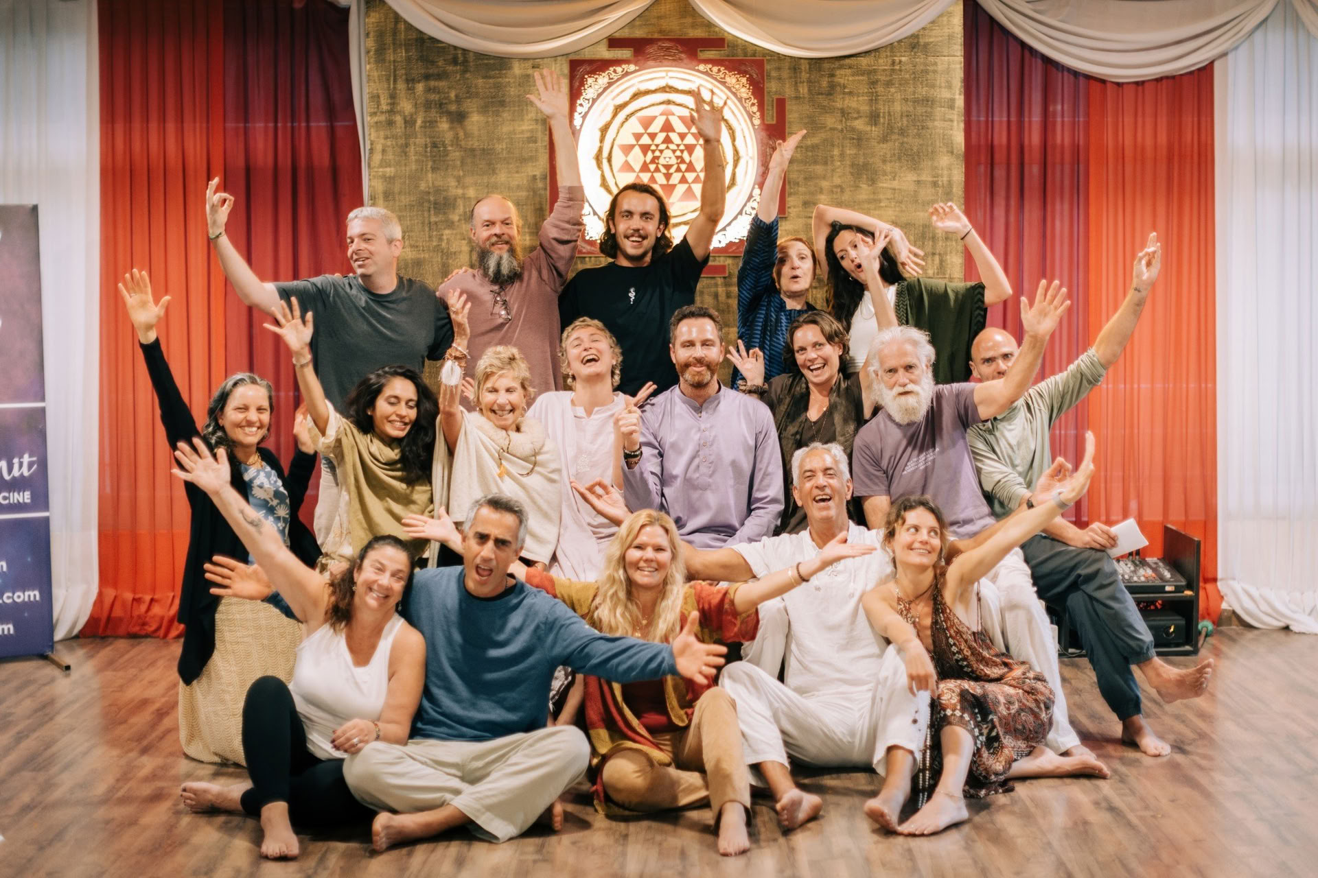 Satsang dans la tradition du yoga himalayen — Terre sacrée