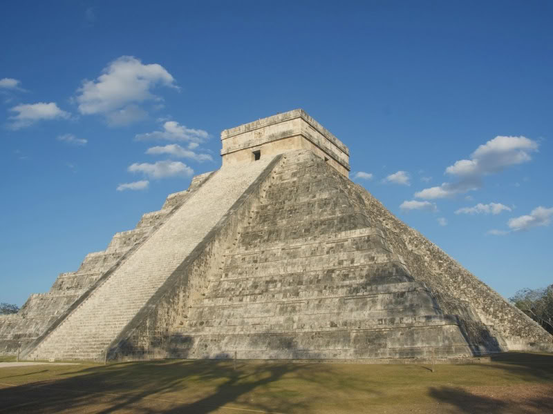 Mayan Secrets. Chichen Itzá & Valladolid.