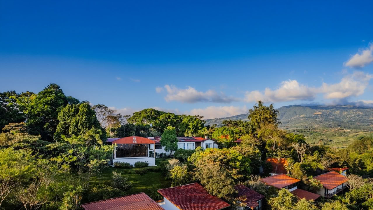 THE RETRAITE FASCIA WAVE : ​ COSTA RICA