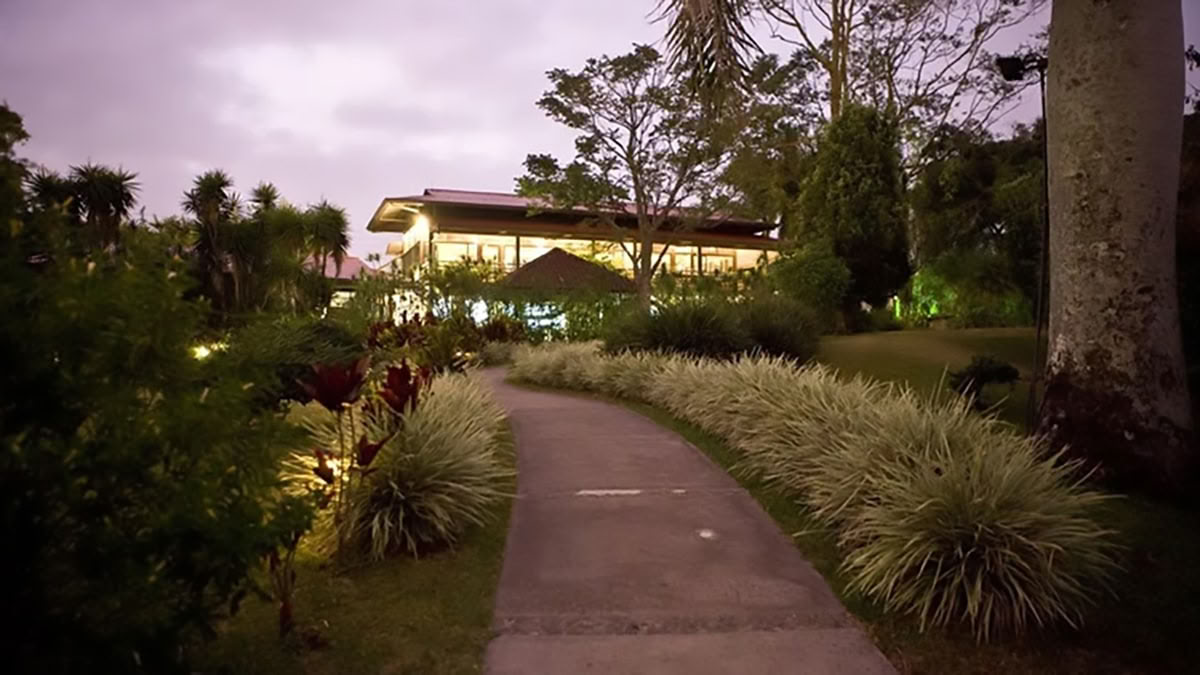 THE RETRAITE FASCIA WAVE : ​ COSTA RICA