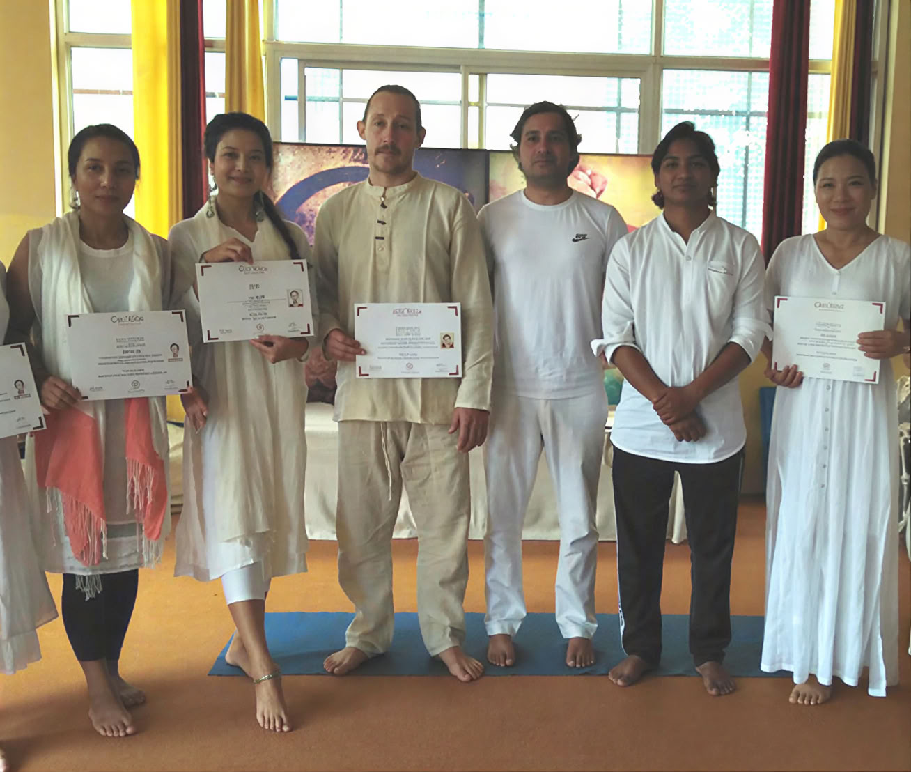 Yoga retraite Course by Om Yoga Rishikesh