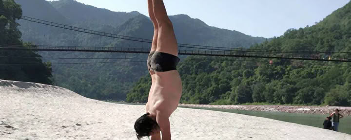 Yoga retraite Course by Om Yoga Rishikesh