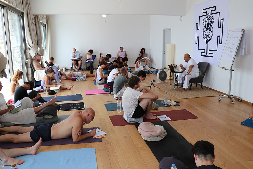 The Highest Tantra: Atelier et retraite sur le shivaïsme cachemirien