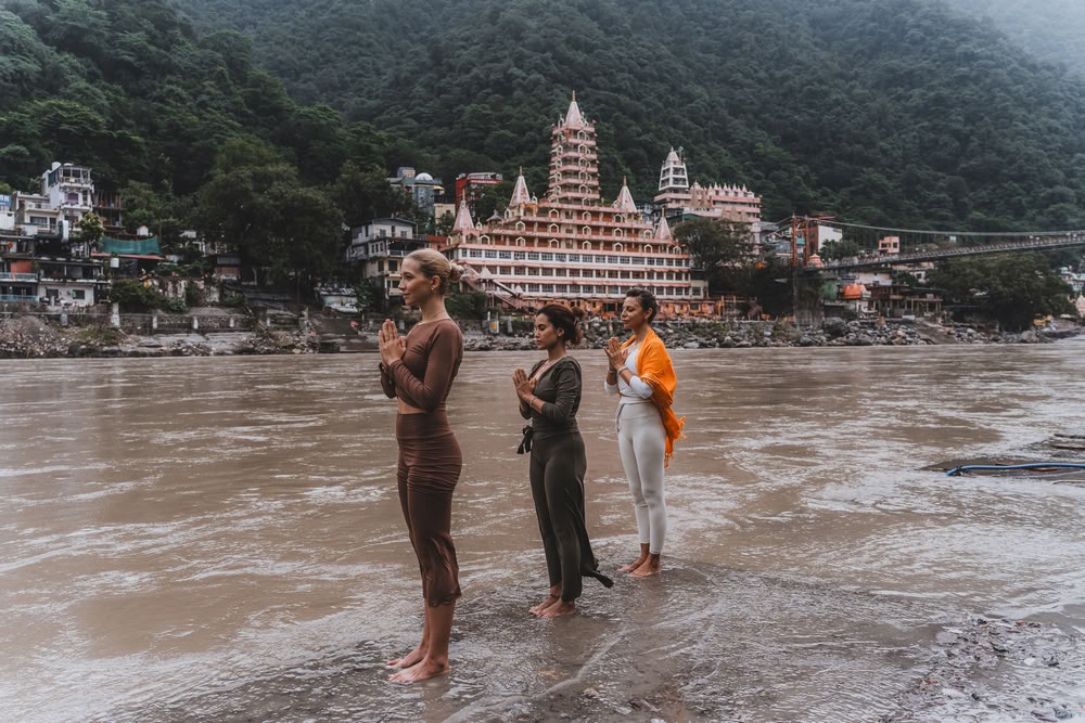 YTT de 200 heures à Rishikesh – 28 déc. 2026 – 19 janv. 2027