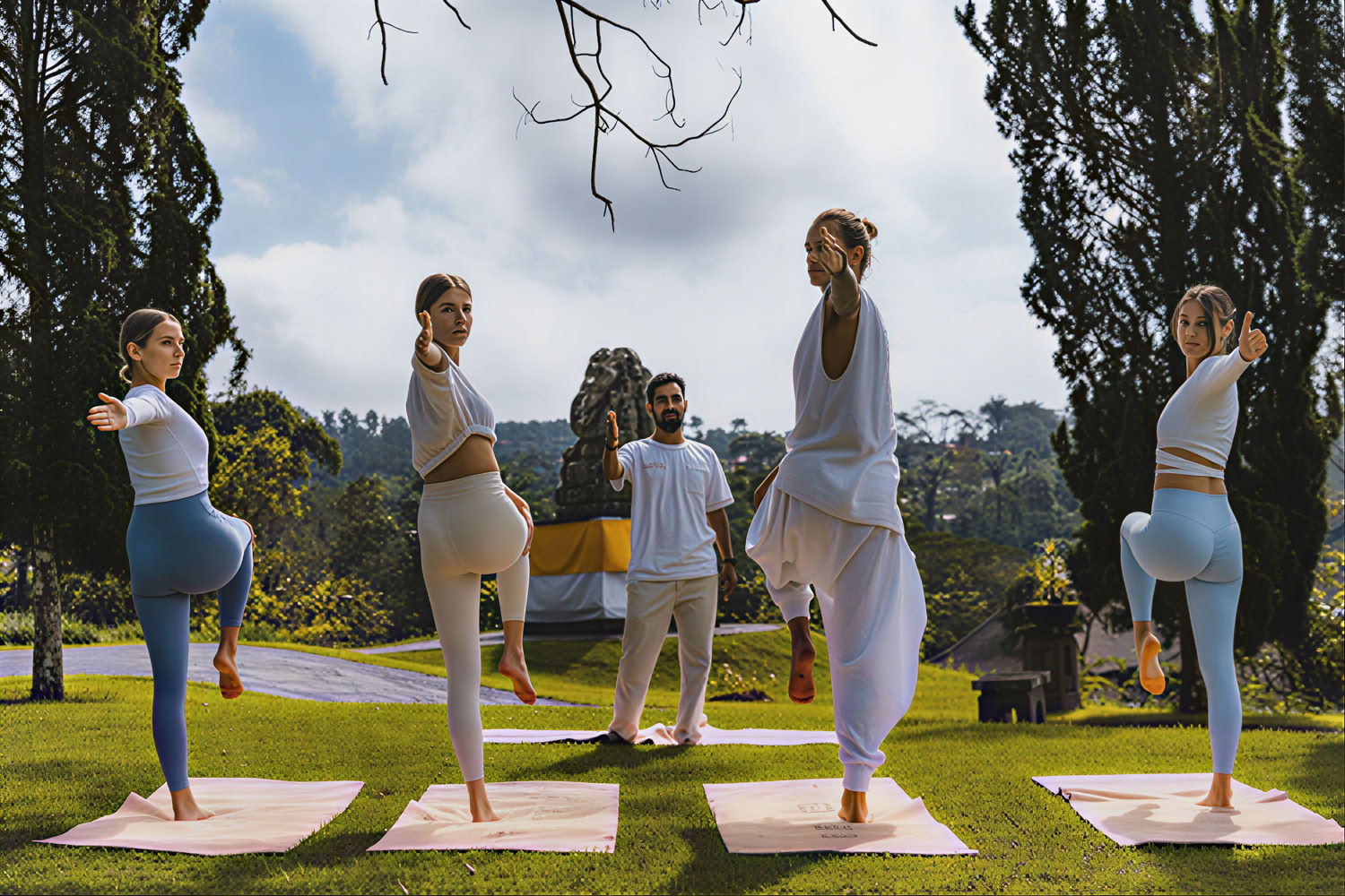 Formation de professeurs de yoga de 200 heures à Pelaga, Bali – 26 oct. – 14 nov. 2026