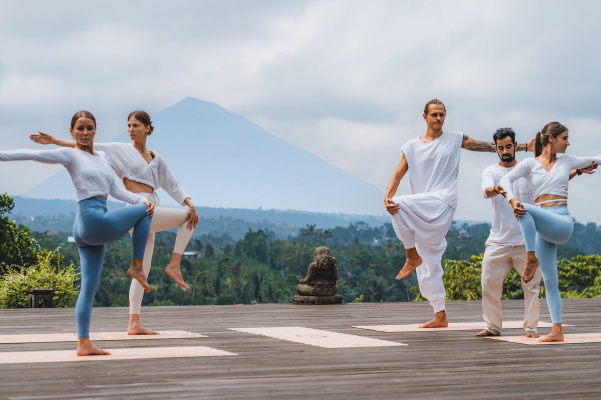 Formation de professeurs de yoga de 200 heures à Pelaga, Bali – 26 oct. – 14 nov. 2026