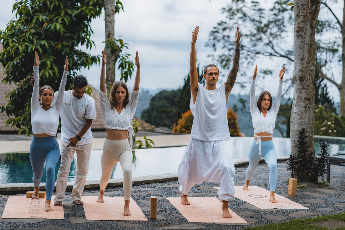 Formation de professeur de yoga de 300 heures – 11 mai - 7 juin 2026