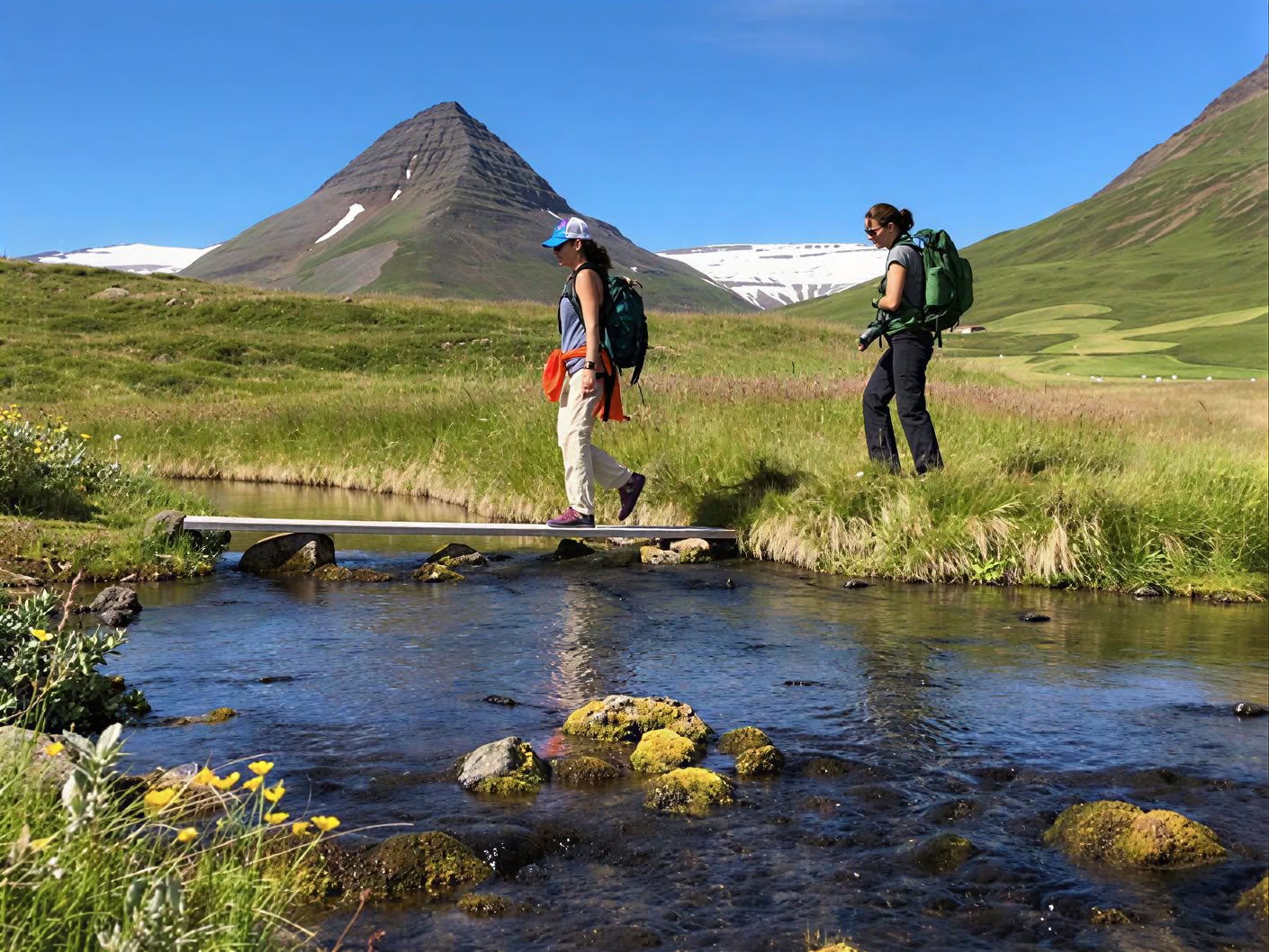 Yoga & Hike Retraite Midnightsun en Islande – Dates 2026