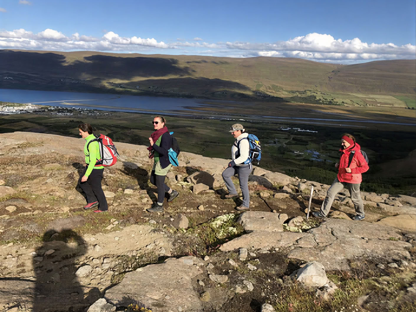 Yoga & Randonnée Retraite d'Automne Doré en Islande – Dates 2026
