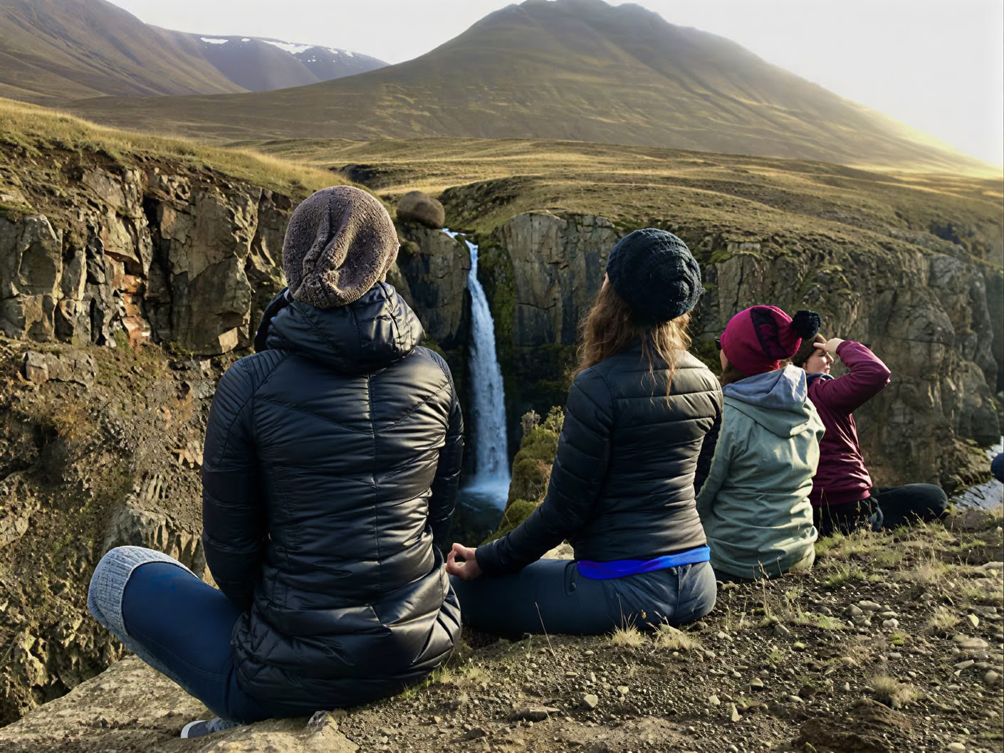 Yoga & Randonnée Retraite d'Automne Doré en Islande – Dates 2026