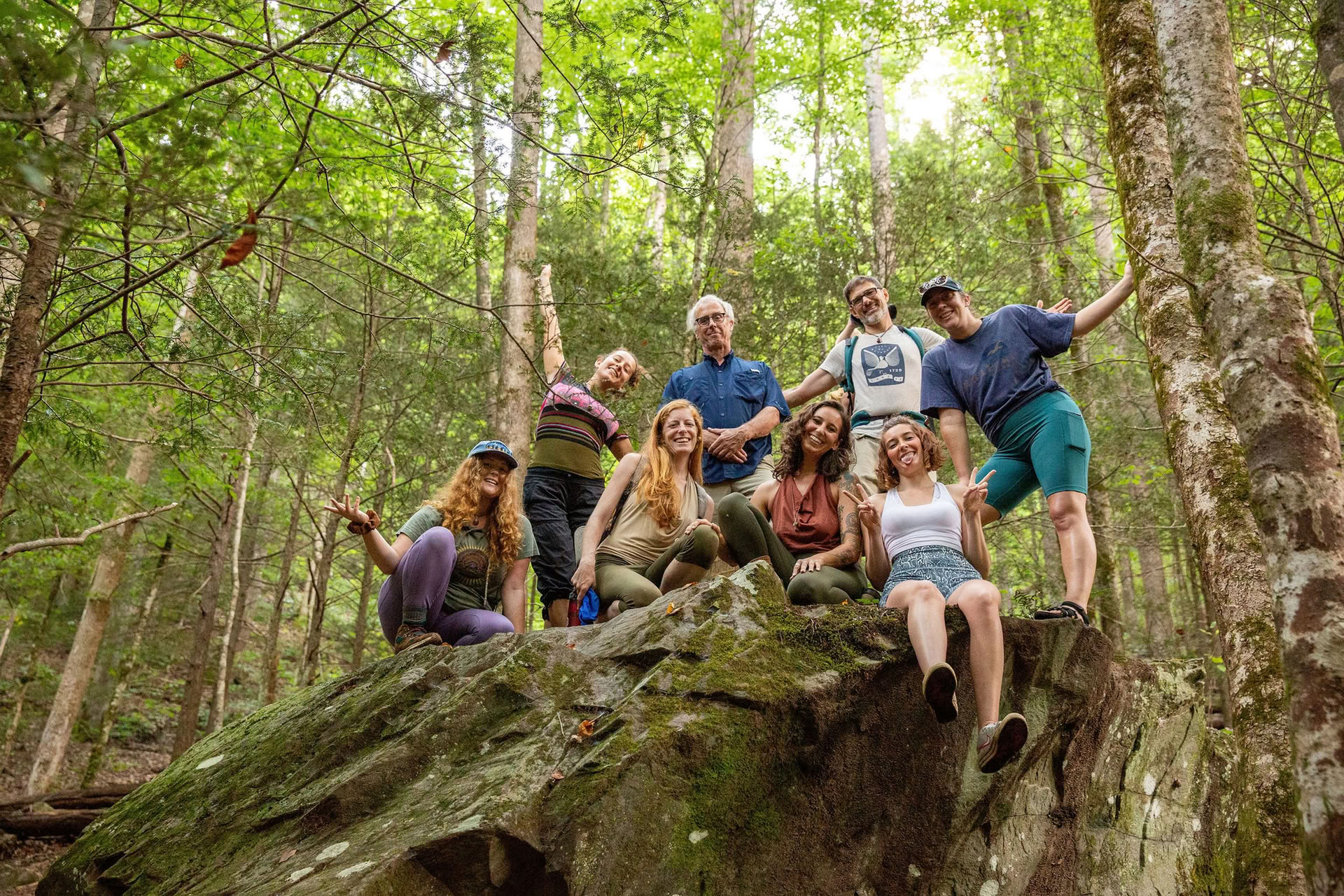 Walking the Path: Labyrinthe et immersion dans la nature retraite
