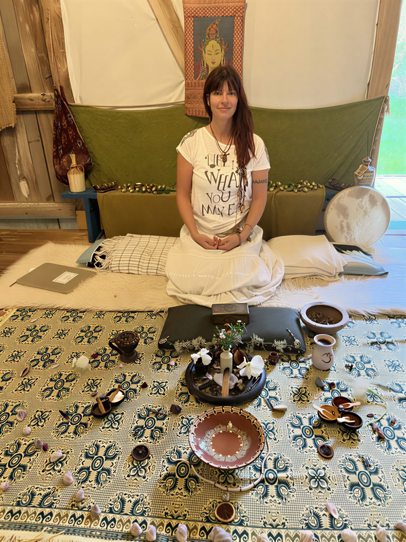 3 jours : Atelier, techniques avancées d’enduit en argile + journée d’arrivée Land & Connect – Whispers of Earth, tisser l’esprit du lieu et l’argile vivante : partie 2