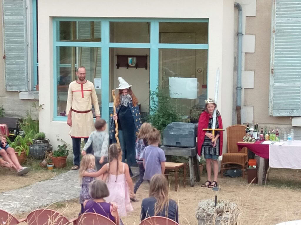 À propos des Hobbits, des Elfes, des Nains, des Humains et des Magiciens : semaine des enfants avec Richard