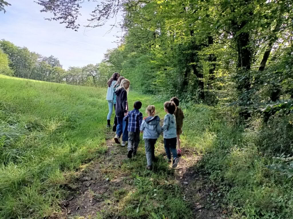 À propos des Hobbits, des Elfes, des Nains, des Humains et des Magiciens : semaine des enfants avec Richard