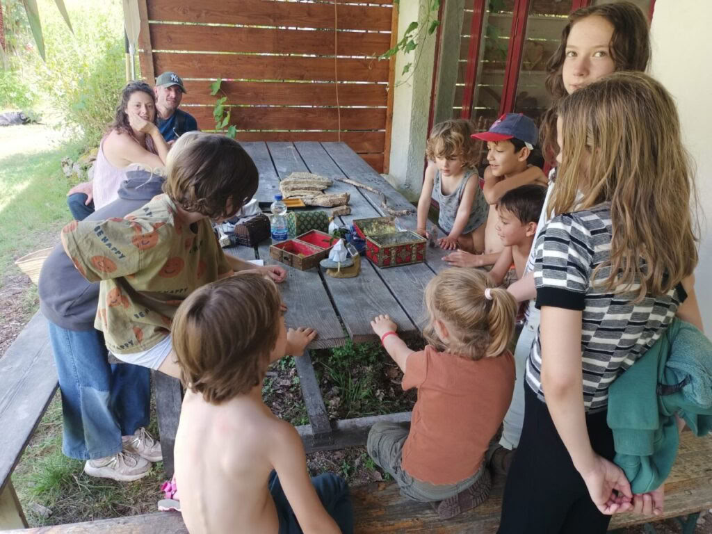 À propos des Hobbits, des Elfes, des Nains, des Humains et des Magiciens : semaine des enfants avec Richard